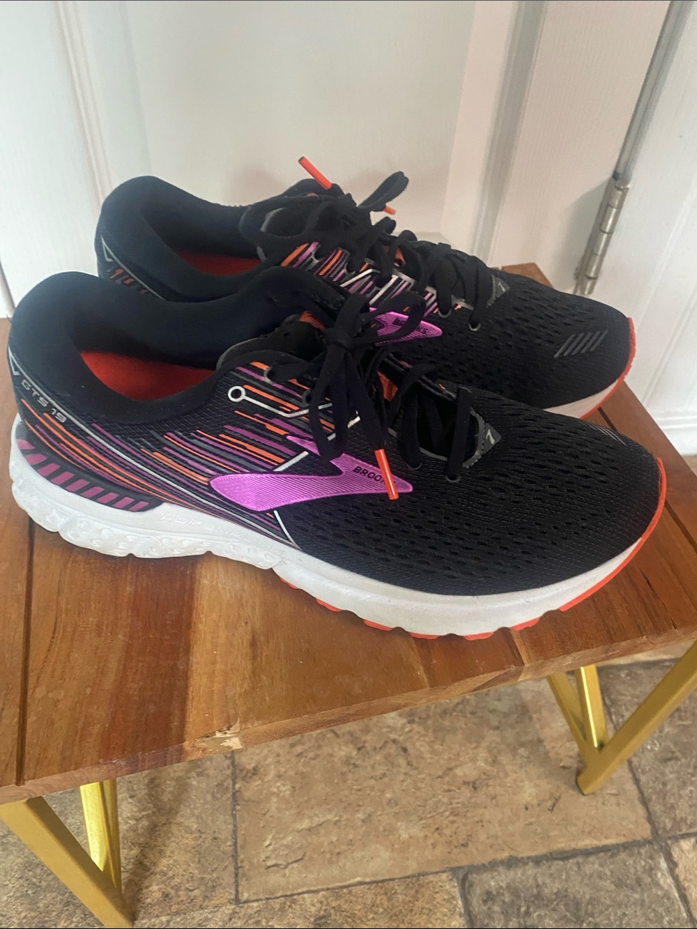 BROOKS GTS19 ADRENALINE Women’s Running Shoes